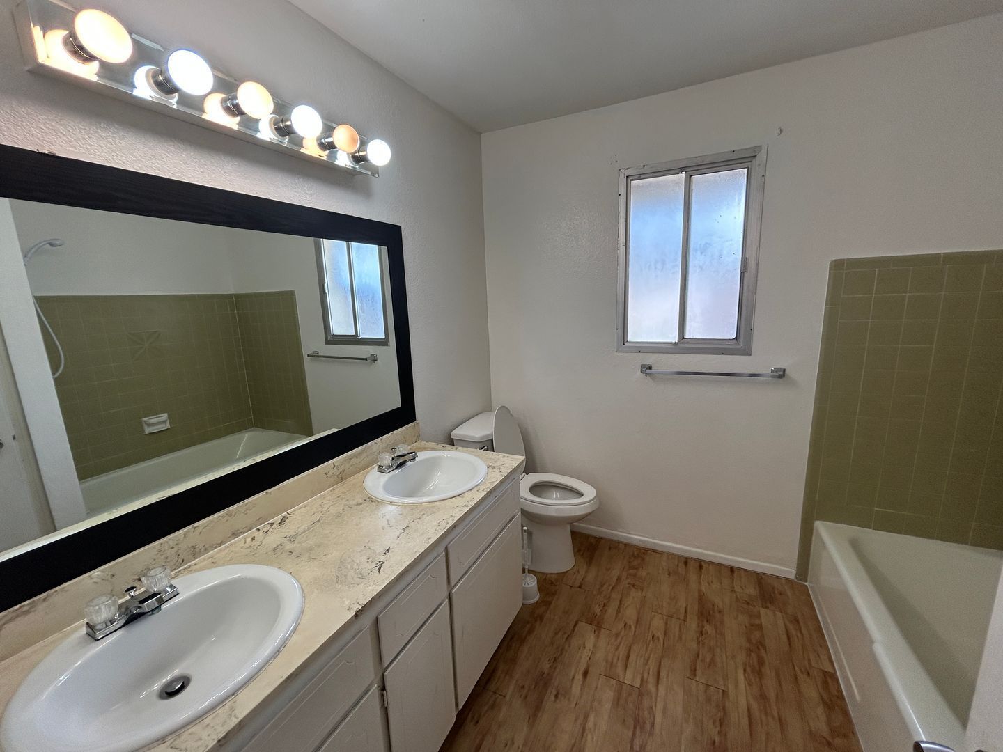 Old Litchfield Park Home (4 bedrooms/2 bathrooms) on a HUGE LOT (14,982 sf) ready for immediate move-in property image