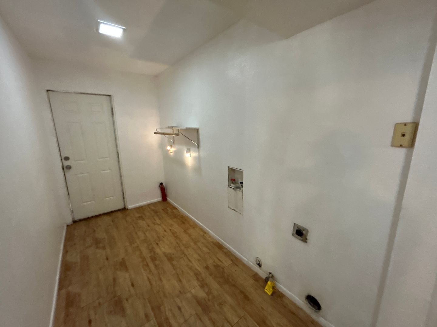 Old Litchfield Park Home (4 bedrooms/2 bathrooms) on a HUGE LOT (14,982 sf) ready for immediate move-in property image