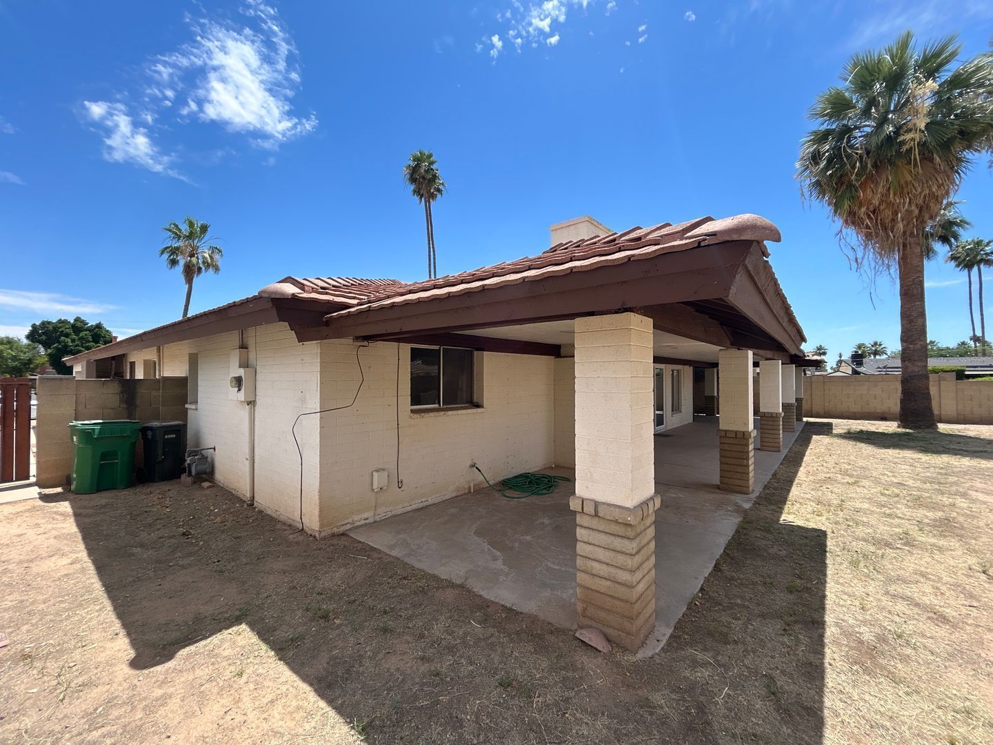 Old Litchfield Park Home (4 bedrooms/2 bathrooms) on a HUGE LOT (14,982 sf) ready for immediate move-in property image