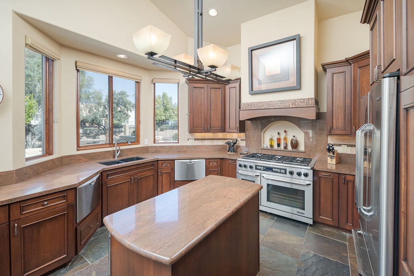 STUNNING 3 Bedroom Home in Litchfield Greens ready for early June move-in !!! property image