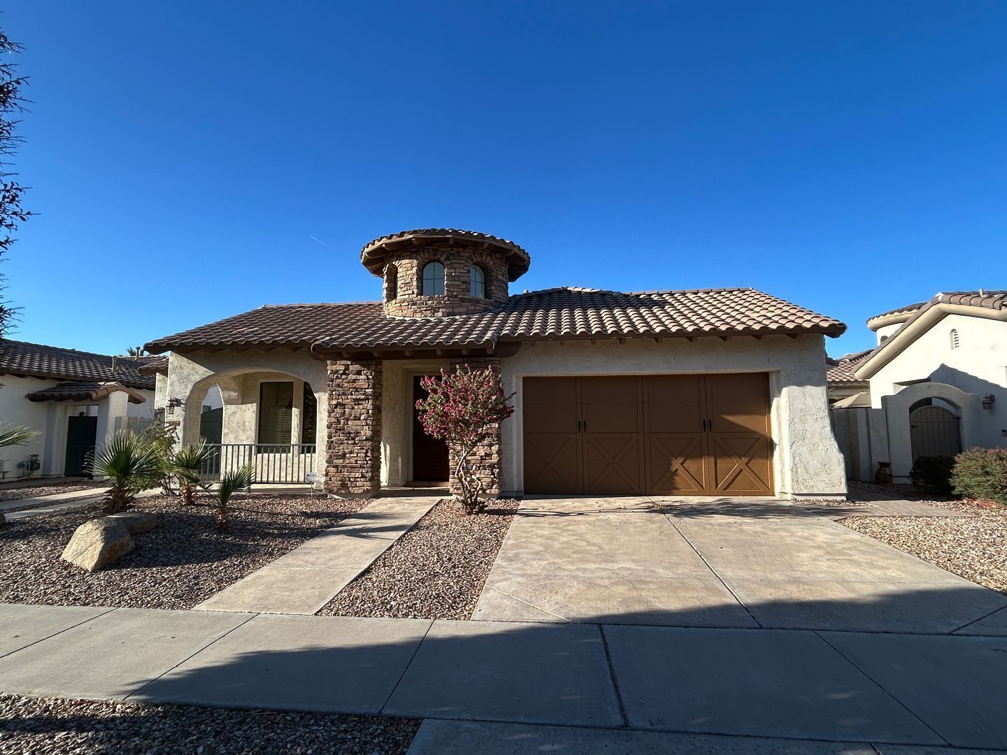 Fantastic Home with pool/spa location in Litchfield Park ready for early June move in! property image