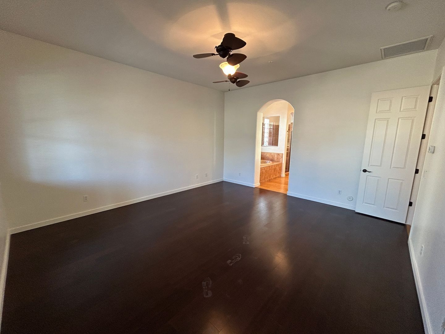 Fantastic Home with pool/spa location in Litchfield Park ready for early June move in! property image