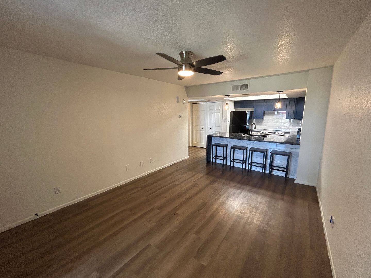 Updated 1 bedroom/1 bathroom townhome in Glendale ready for move-in property image