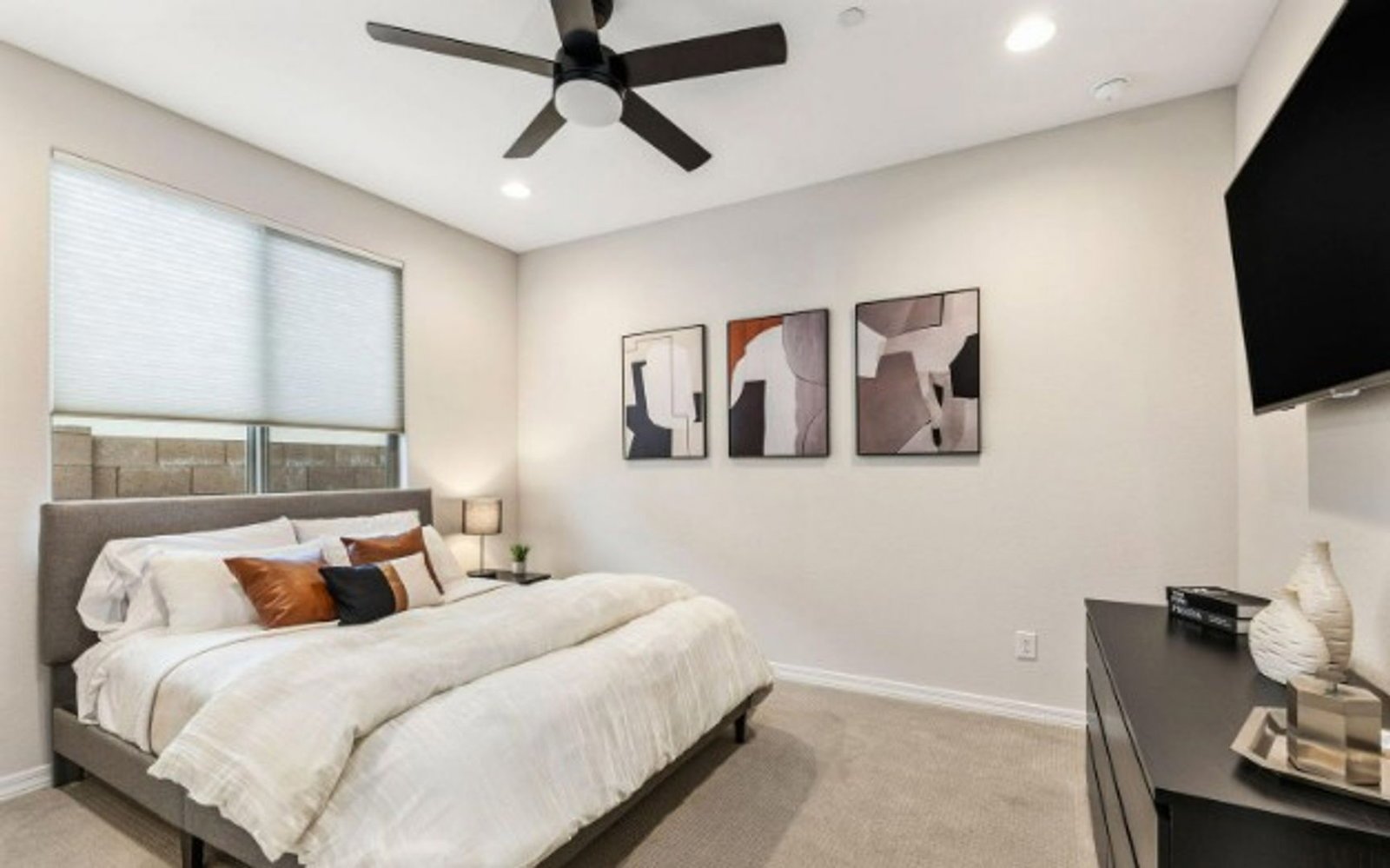 Furnished or Unfurnished Home - 12 Month Minimum Lease (4 bedrooms/3 bathrooms-plus den) WITH POOL in Vistancia is ready for immediate move-in property image