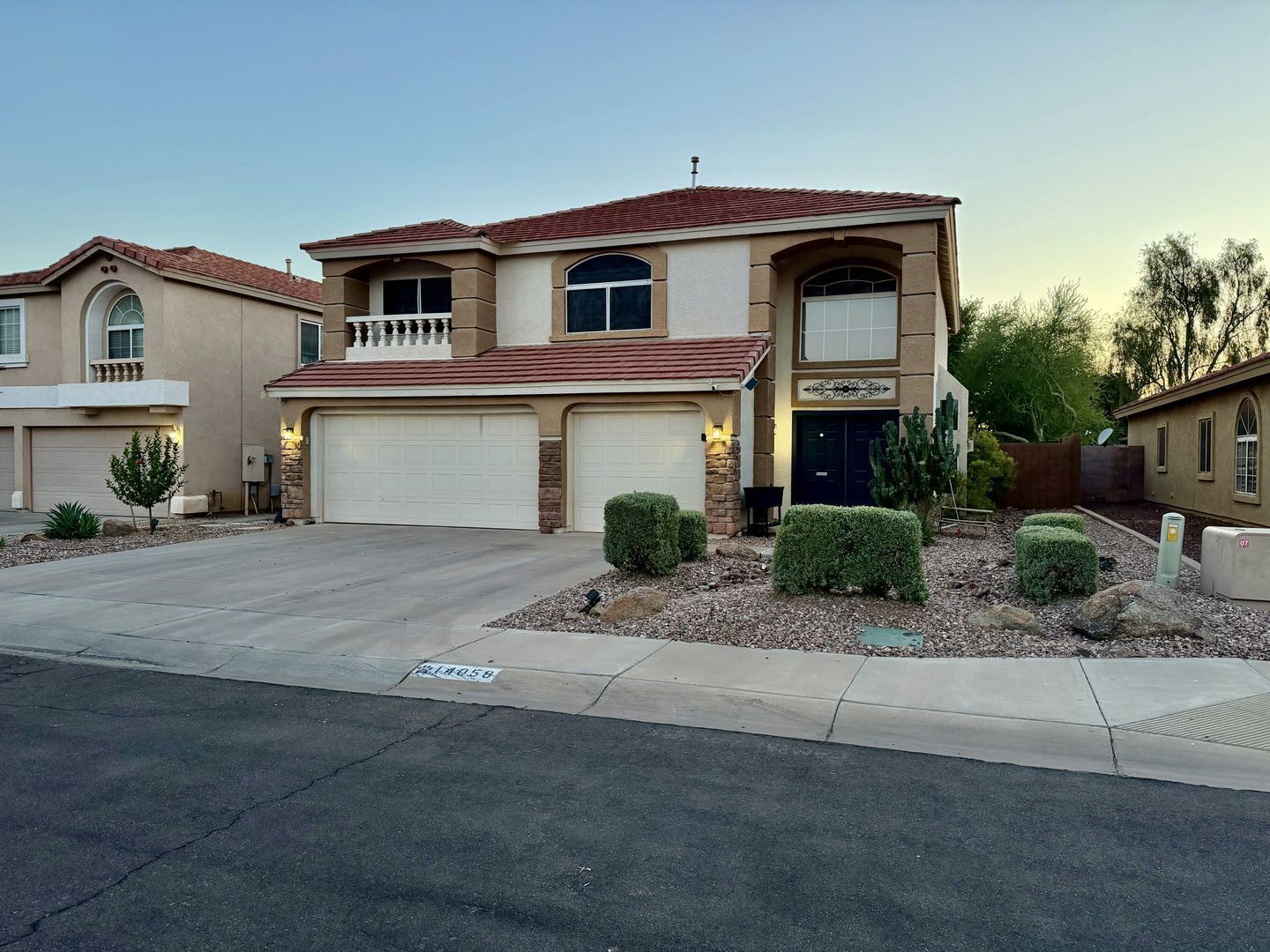 Nicely updated 4 bedrooms/2.5 bathroom home in Surprise ready for early August move-in property image
