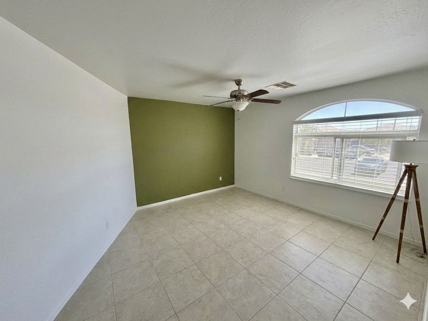 Nicely updated 4 bedrooms/2.5 bathroom home in Surprise ready for early August move-in property image
