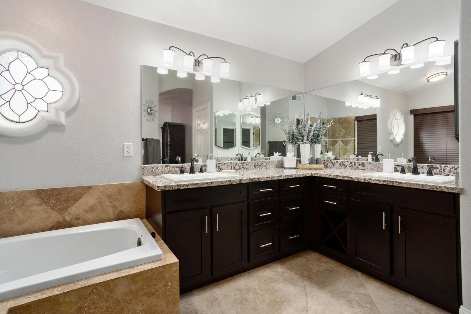 Beautiful Arrowhead Ranch - Golf Course Lot (4 beds/2.5 baths)- ready for early July move-in property image