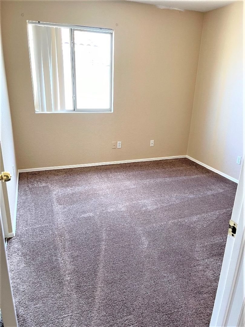 4 bedroom 2 bath home in West Point is available for an early July move in! property image