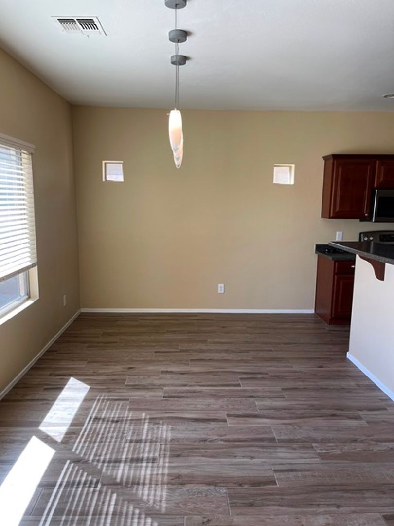 3 bedroom and 2 1/2 bath home with a pool and spa in Surprise Farms is ready for early July move in! property image
