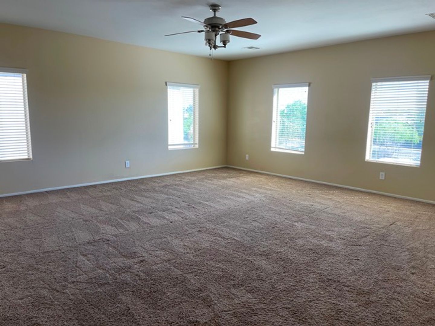 3 bedroom and 2 1/2 bath home with a pool and spa in Surprise Farms is ready for early July move in! property image