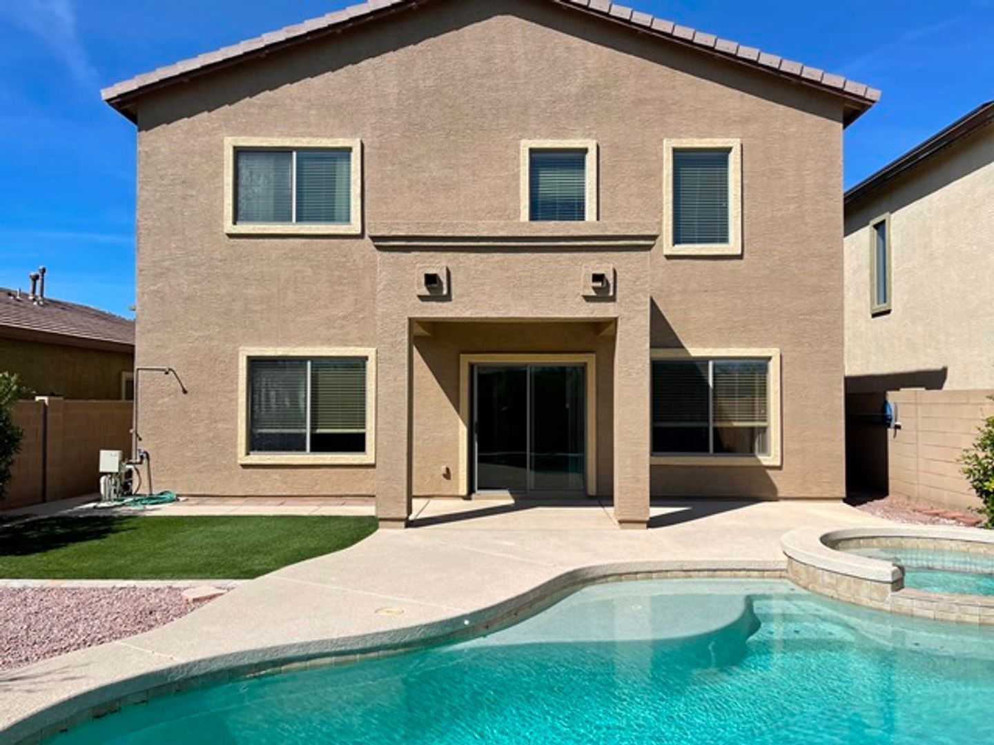 3 bedroom and 2 1/2 bath home with a pool and spa in Surprise Farms is ready for early July move in! property image