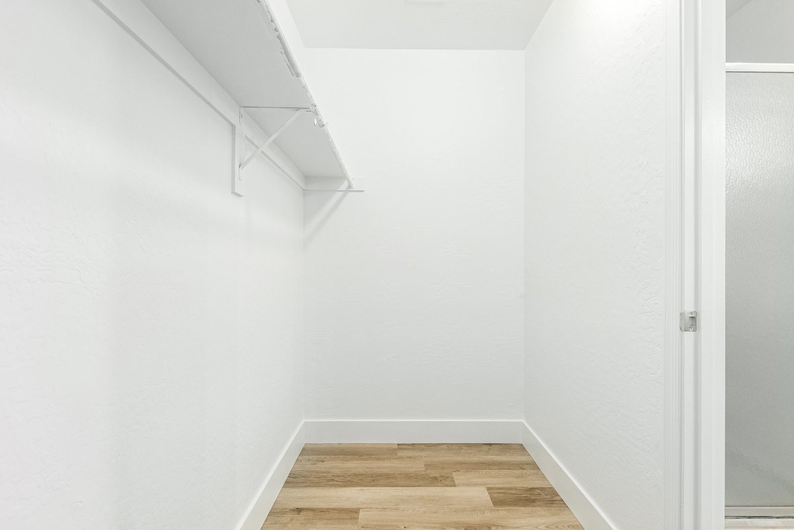Fantastic 3 bedroom / 2.5 bathroom home in Peoria ready for an early July move-in!! property image