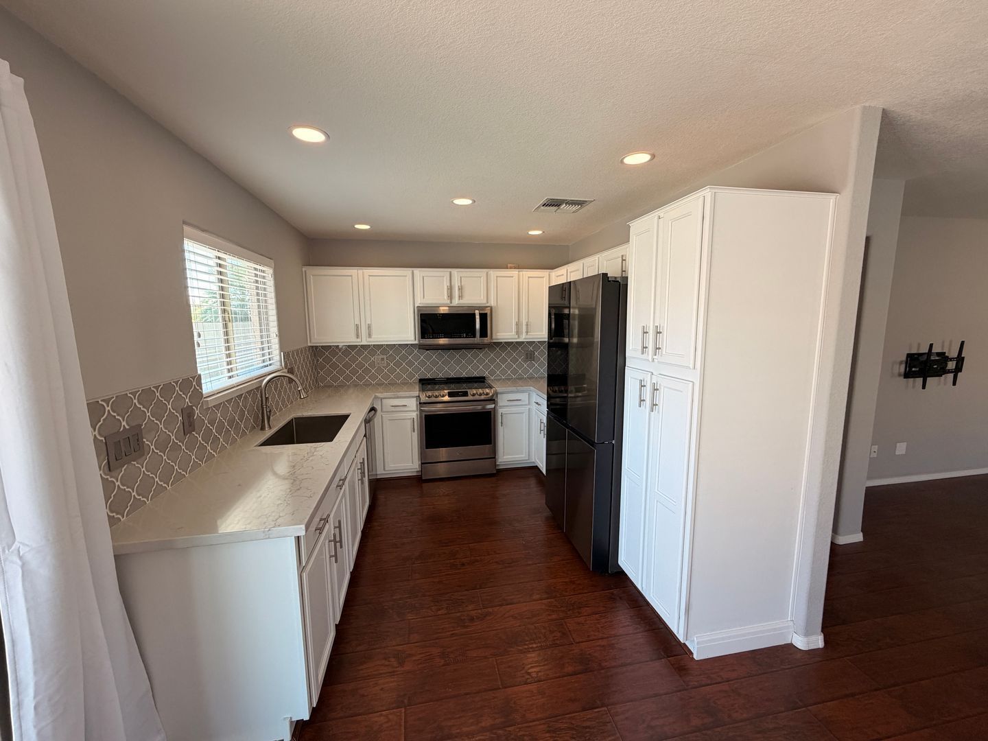 Nicely Updated Home in Sierra Montana ready for immediate move-in property image