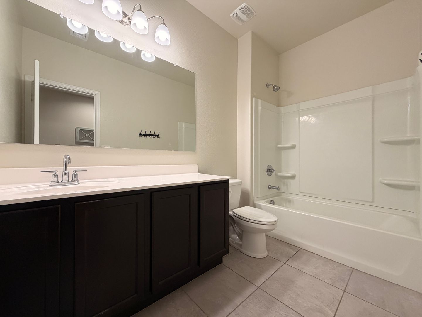 Wonderful Home in Rio Rancho Estates (3 bedroom/2 bathroom) ready for immediate move-in property image