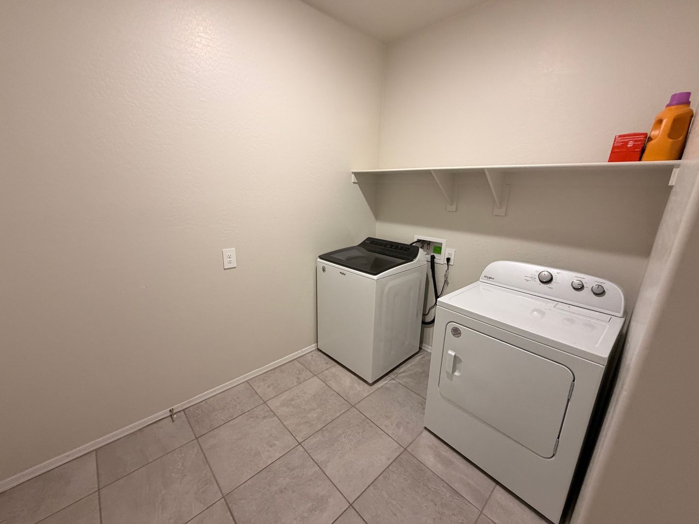 Wonderful Home in Rio Rancho Estates (3 bedroom/2 bathroom) ready for immediate move-in property image