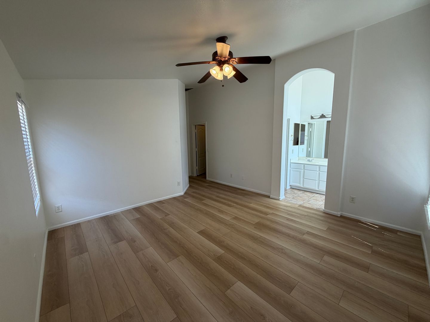 Move-In Ready 3-Bed, 2-Bath Home in Goodyear property image