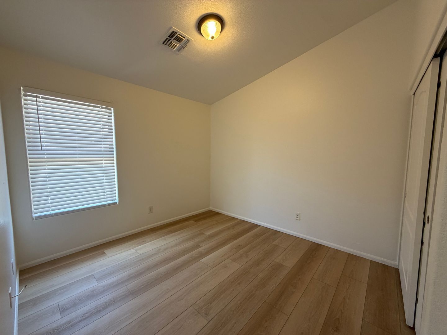 Move-In Ready 3-Bed, 2-Bath Home in Goodyear property image