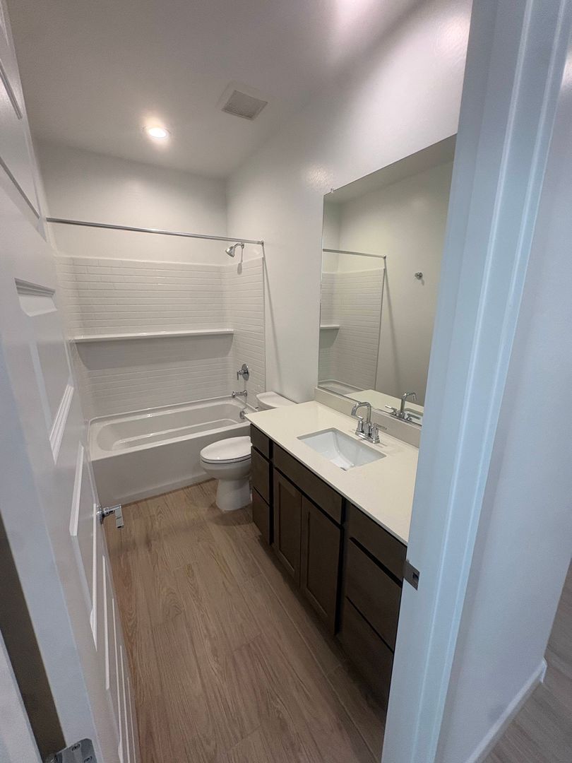 Brand New Litchfield Park Home - 4 Bed /3 bath, ready for immediate move-in! property image