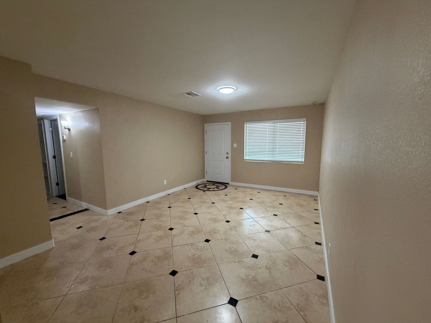 Available Now! Spacious 3-Bedroom Home with Huge Backyard in Phoenix property image