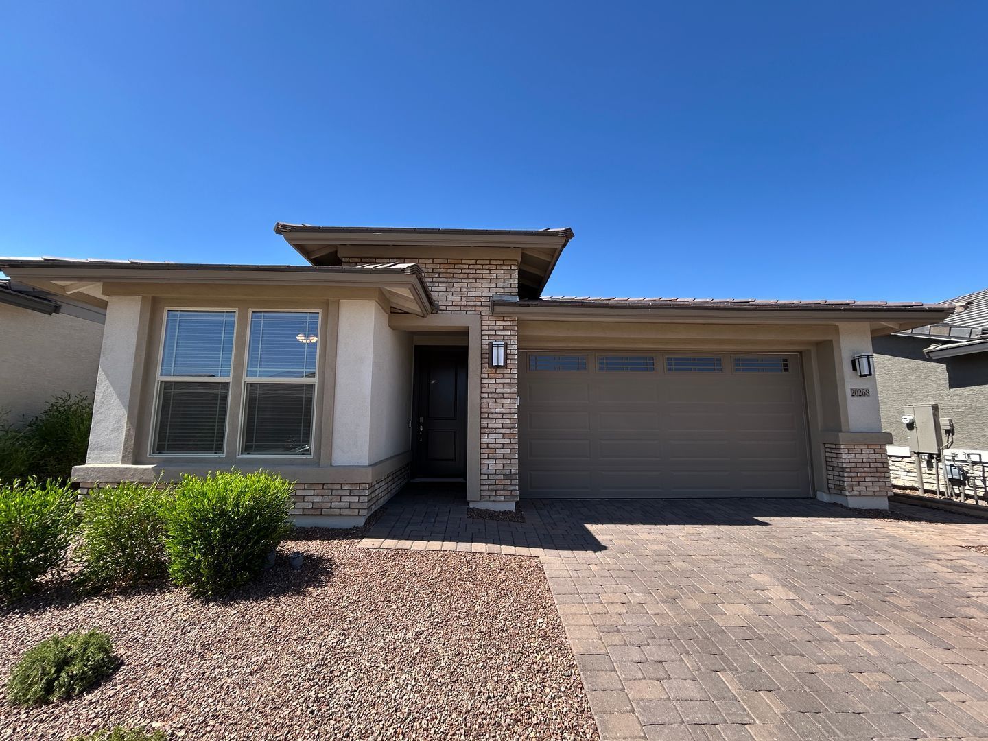 4 bedroom (plus den), 2 bathroom home in Verrado East available for mid-July move-in property image