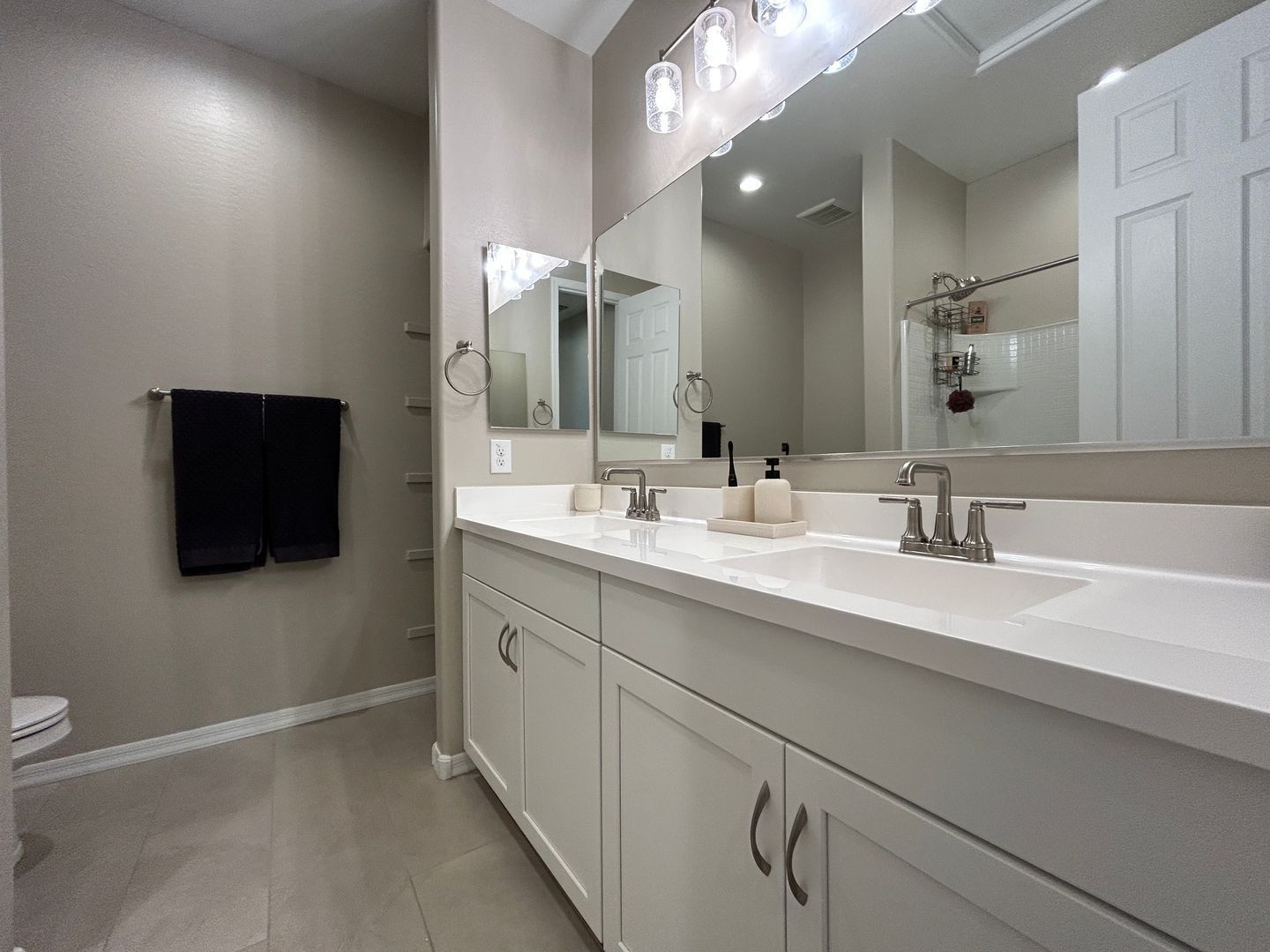 4 bedroom (plus den), 2 bathroom home in Verrado East available for mid-July move-in property image