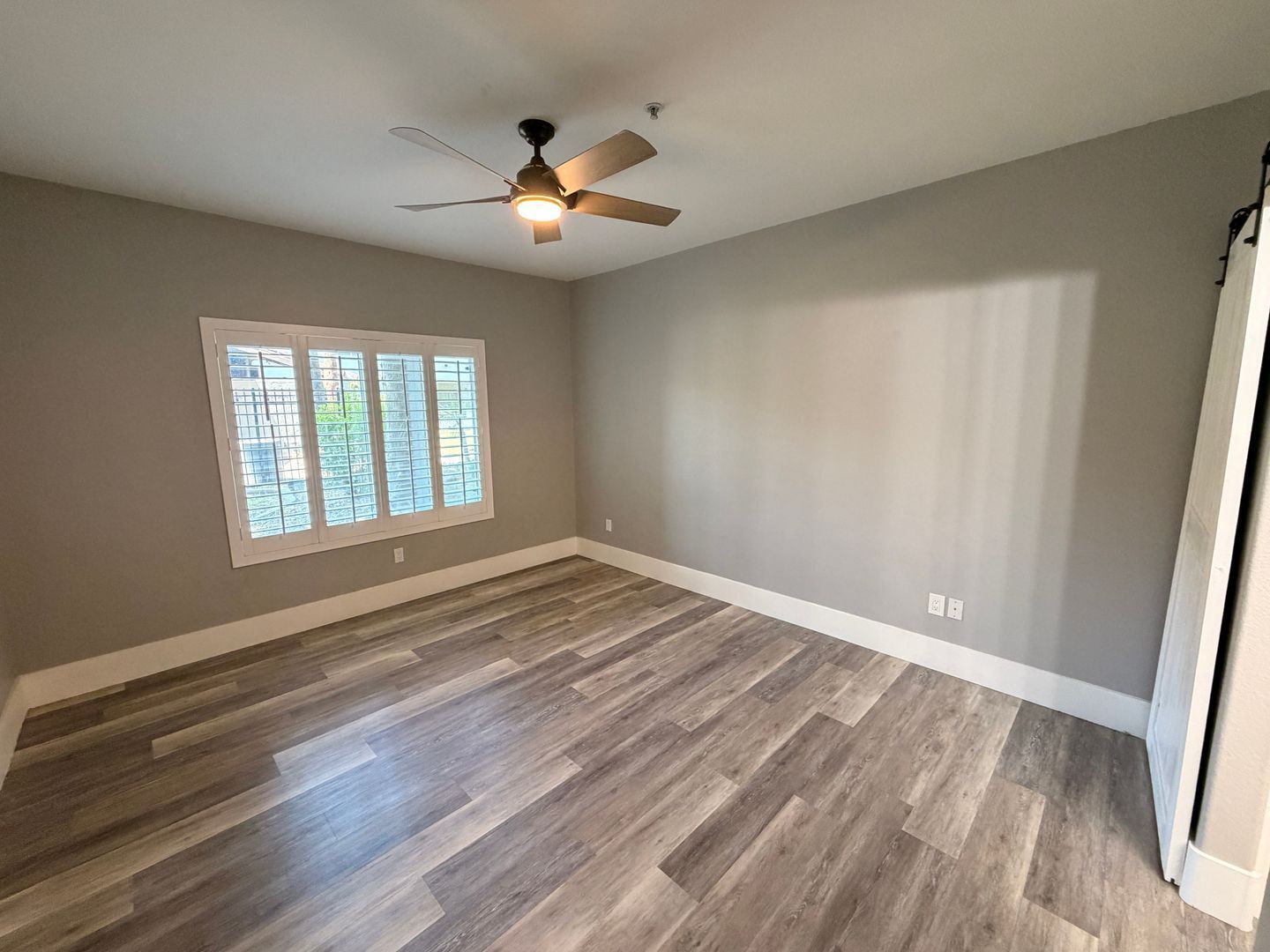 Nicely updated Arrowhead Ranch Townhome ready for immediate move-in property image