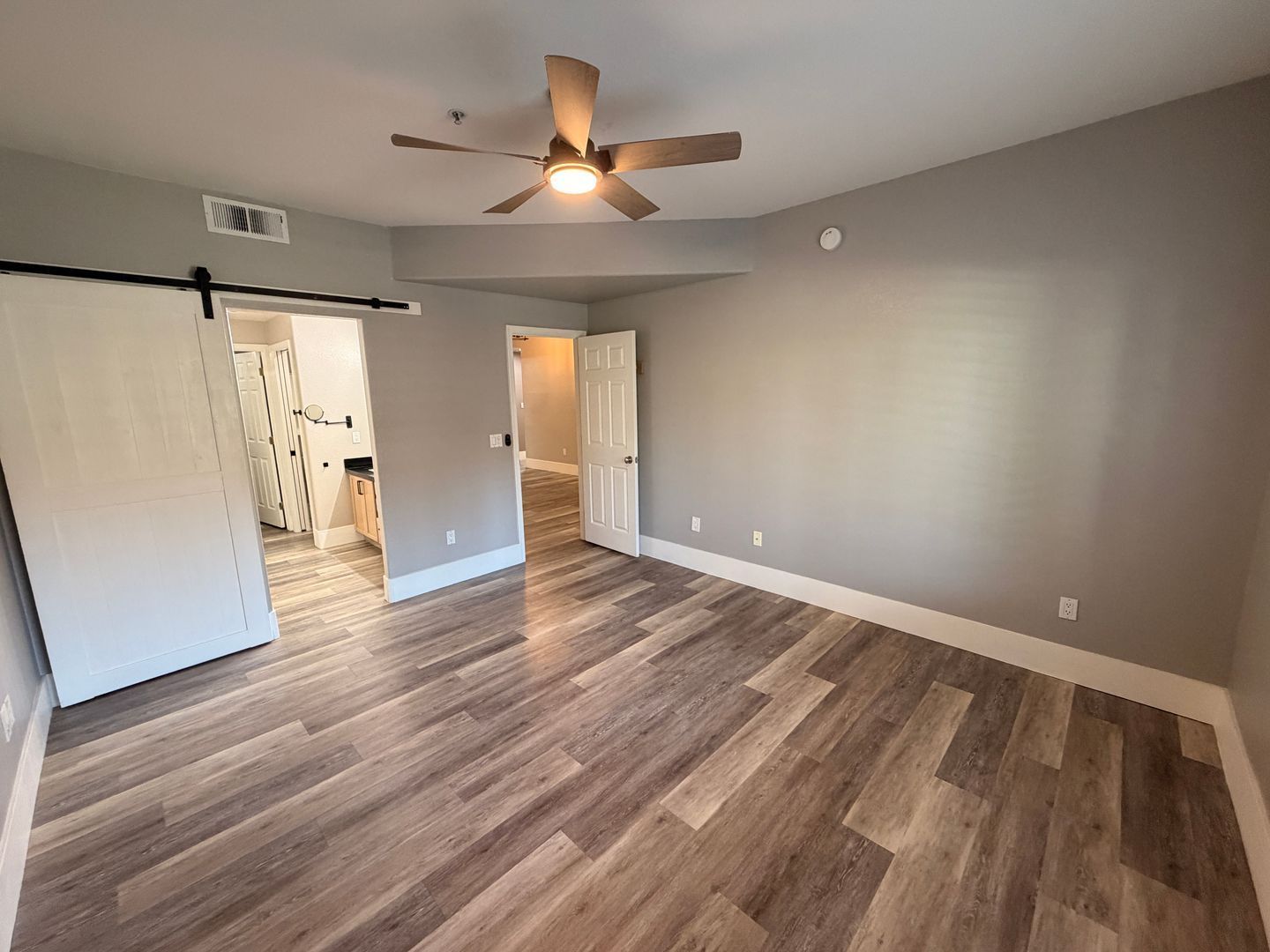 Nicely updated Arrowhead Ranch Townhome ready for immediate move-in property image