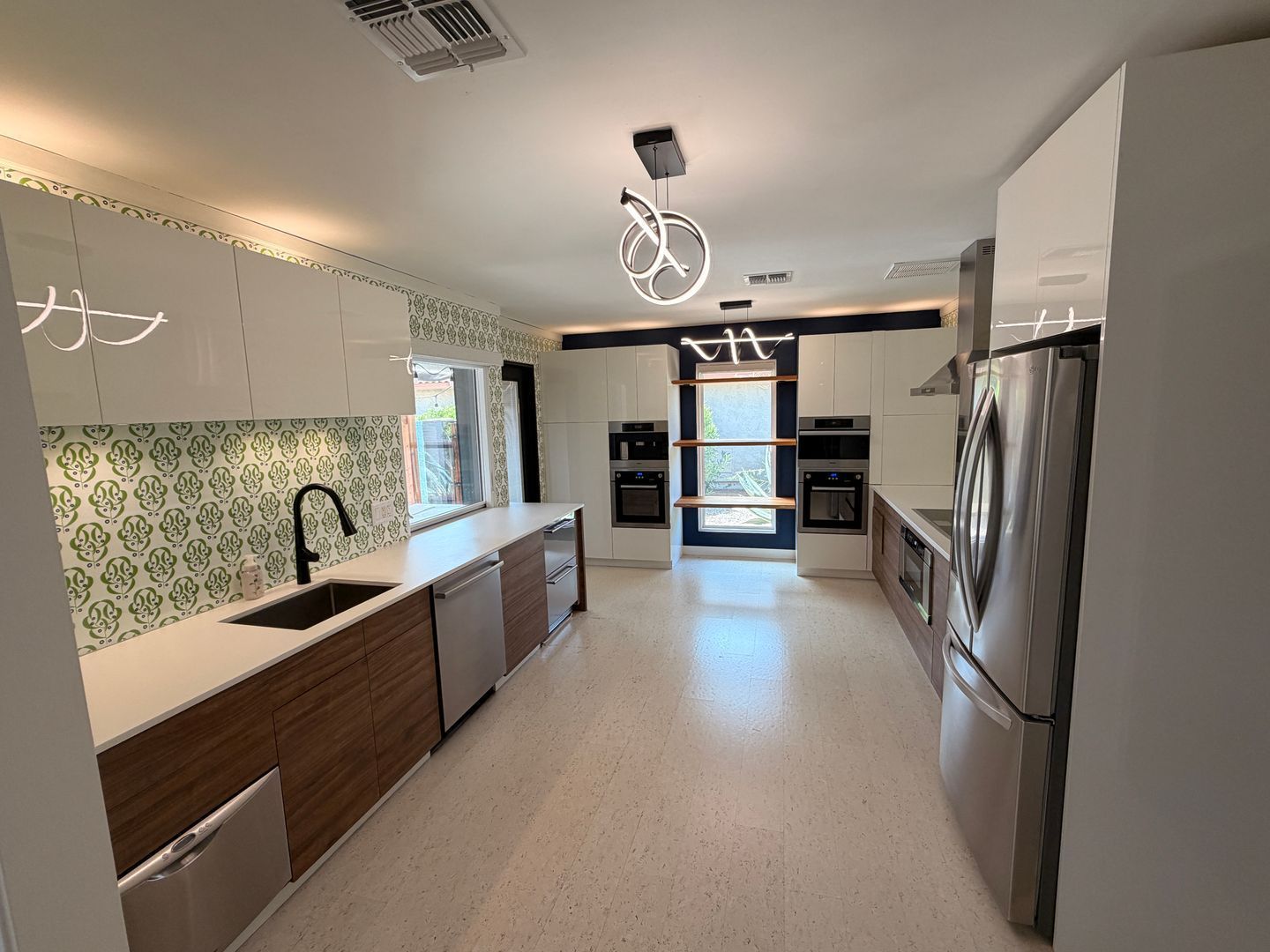 Remodeled Sun City West Home (2 bedrooms/3 bathrooms) ready for immediate move-in property image