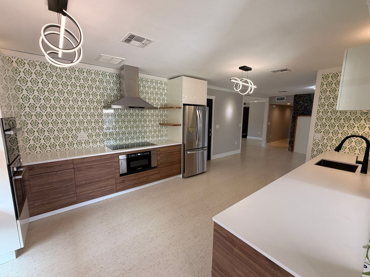 Remodeled Sun City West Home (2 bedrooms/3 bathrooms) ready for immediate move-in property image