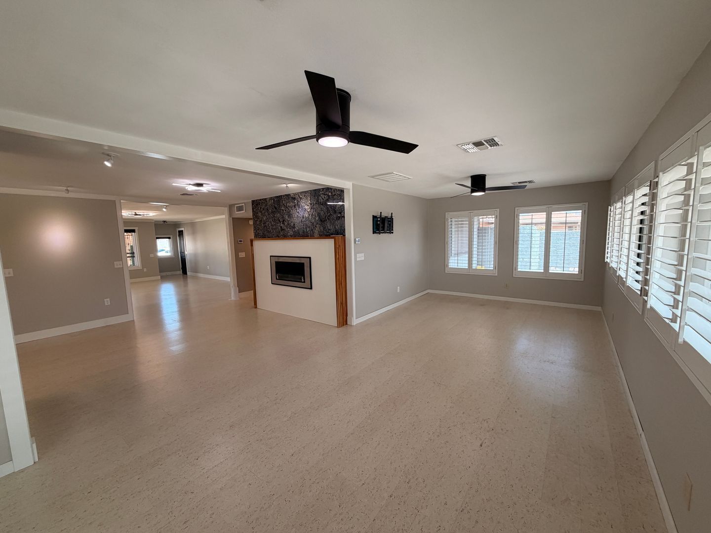 Remodeled Sun City West Home (2 bedrooms/3 bathrooms) ready for immediate move-in property image