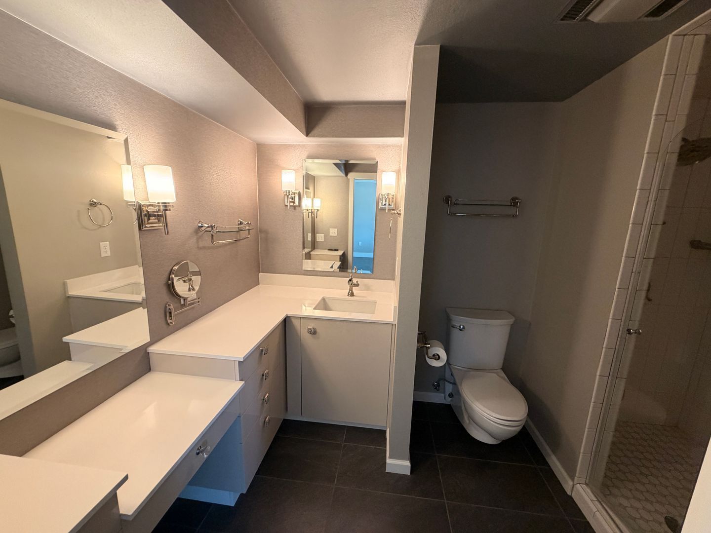 Remodeled Sun City West Home (2 bedrooms/3 bathrooms) ready for immediate move-in property image
