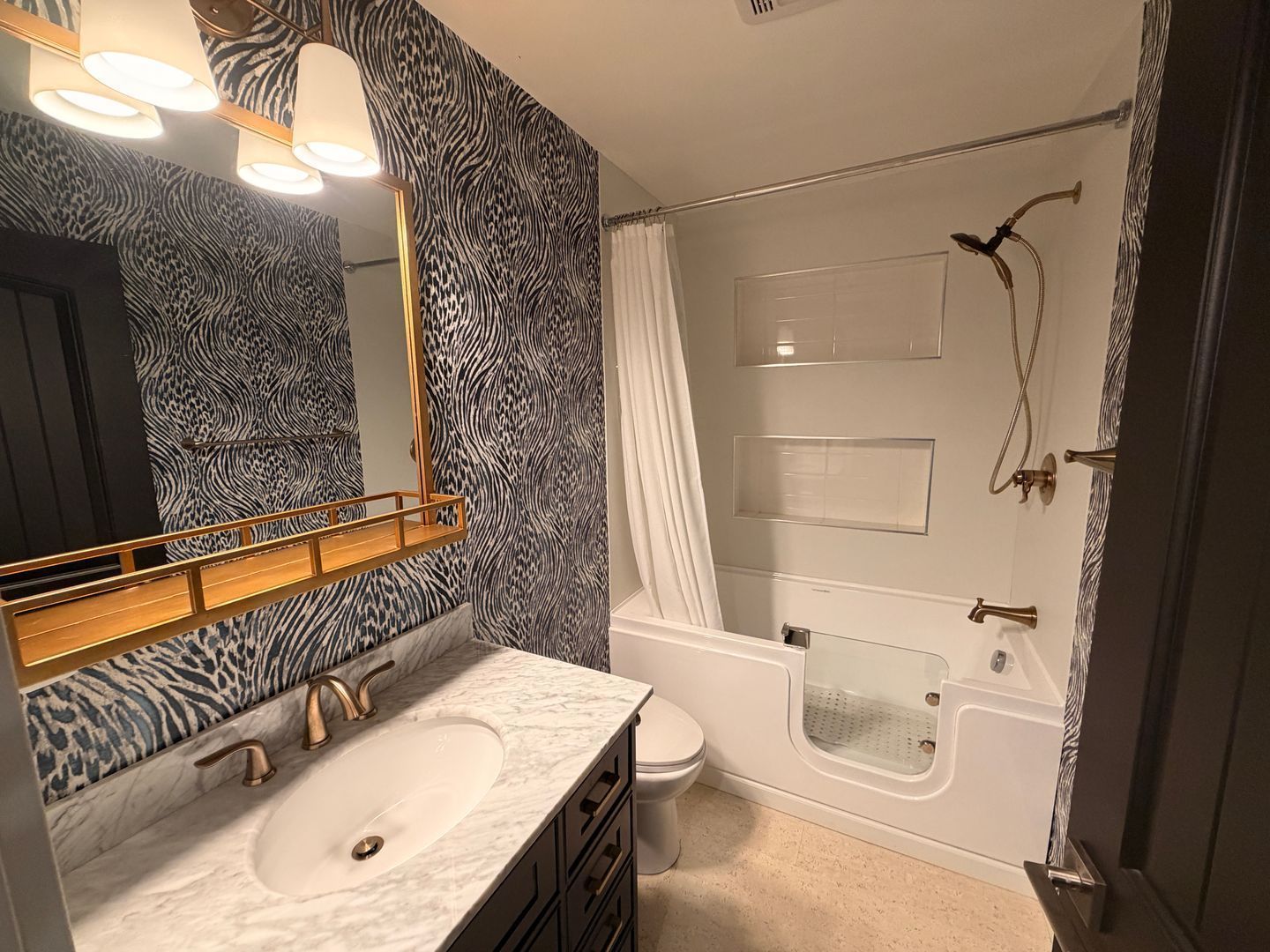 Remodeled Sun City West Home (2 bedrooms/3 bathrooms) ready for immediate move-in property image