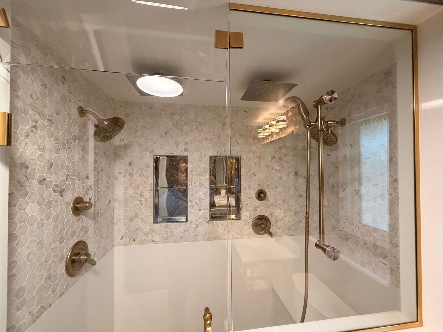 Remodeled Sun City West Home (2 bedrooms/3 bathrooms) ready for immediate move-in property image