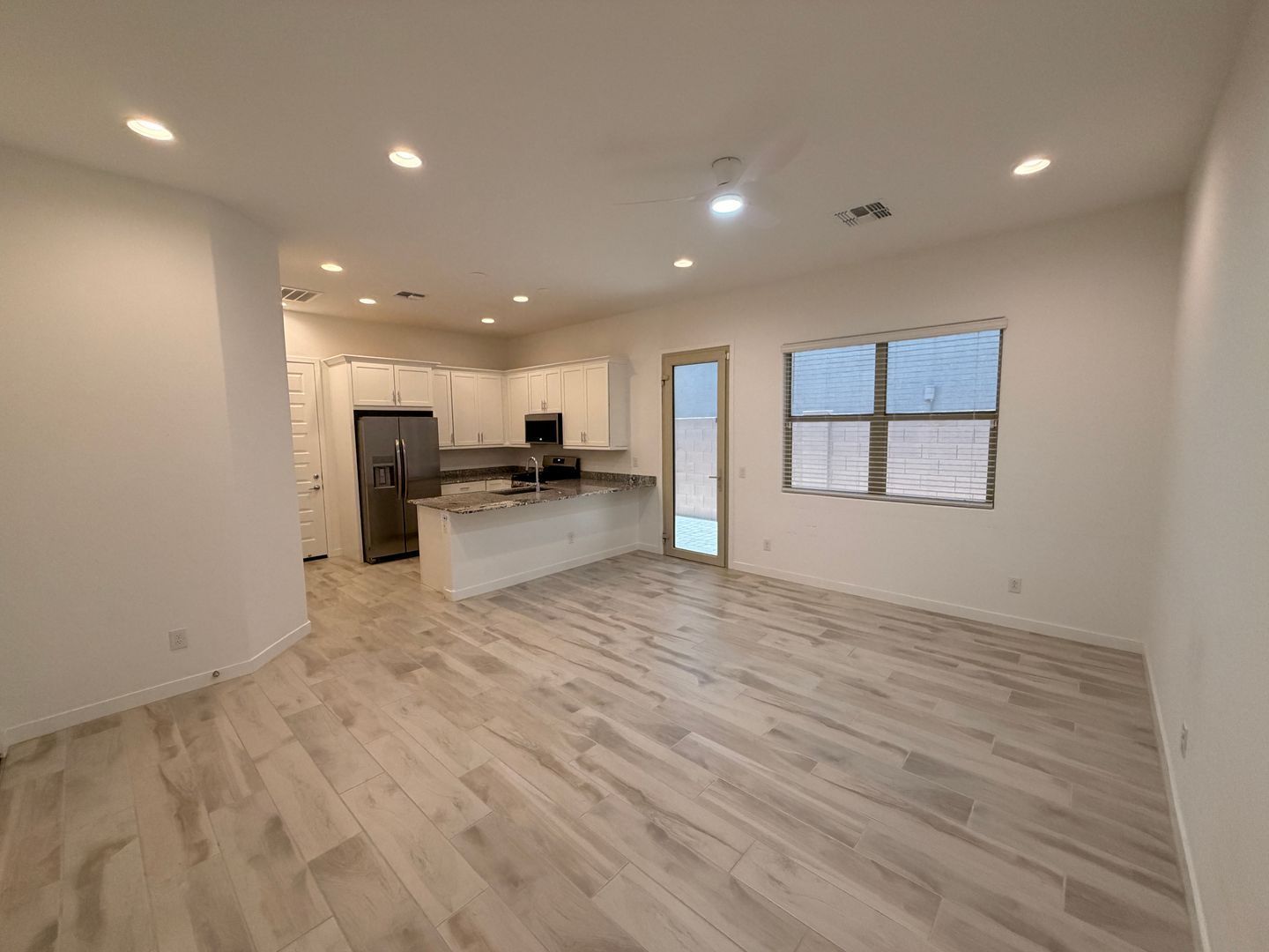 Beautiful 1 bedroom/1 bathroom CASITA available for immediate move-in property image