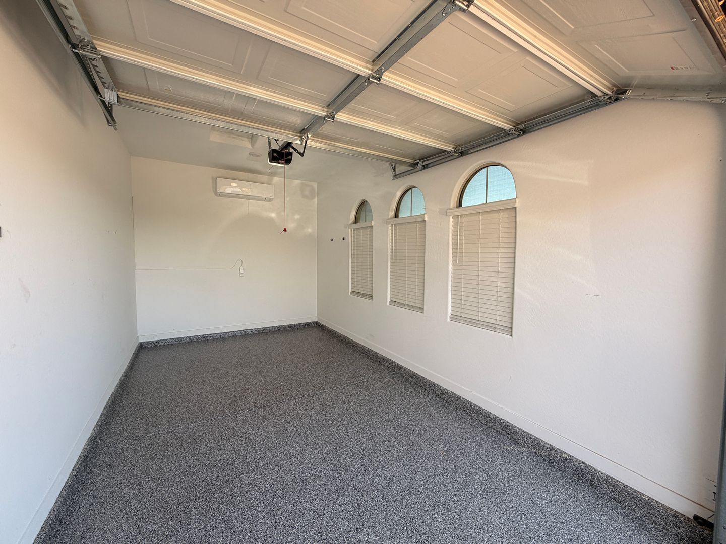 Beautiful 1 bedroom/1 bathroom CASITA available for immediate move-in property image