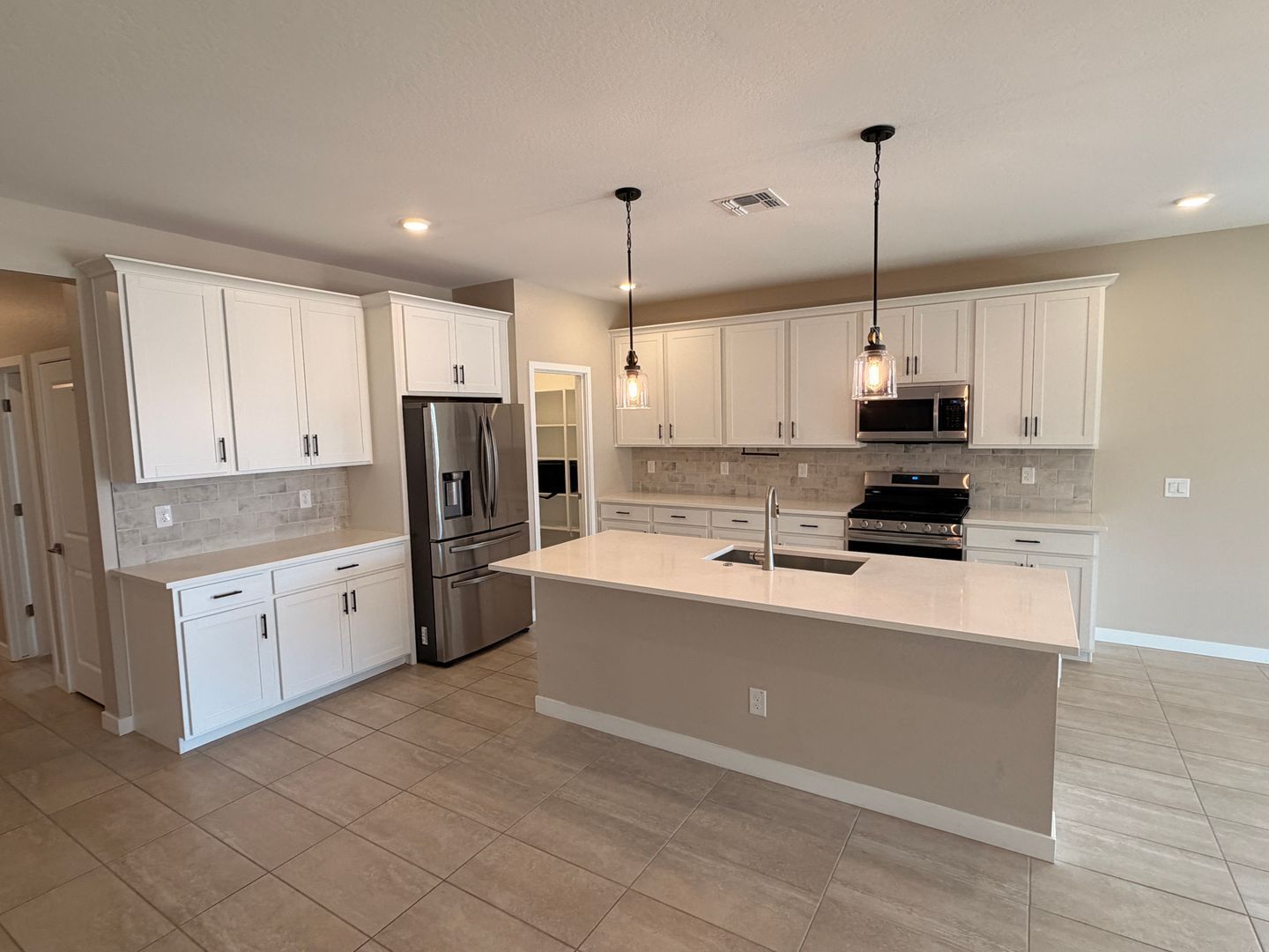Home Built in 2025 (3 bedrooms/2 bathrooms) located in Goodyear - ready for immediate move-in property image