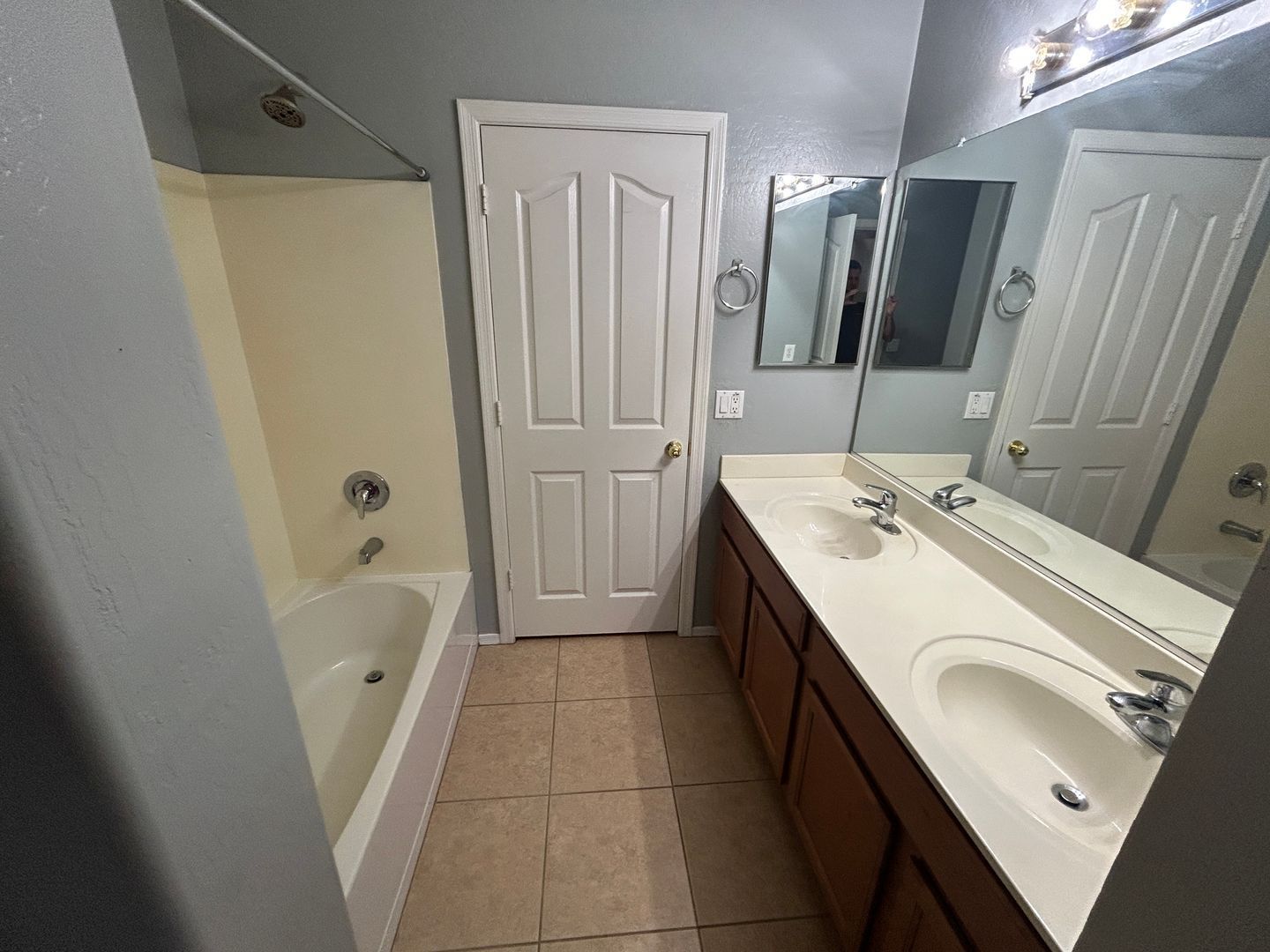Fantastic 4 bedroom / 3 bathroom home in Bell West Ranch !! property image