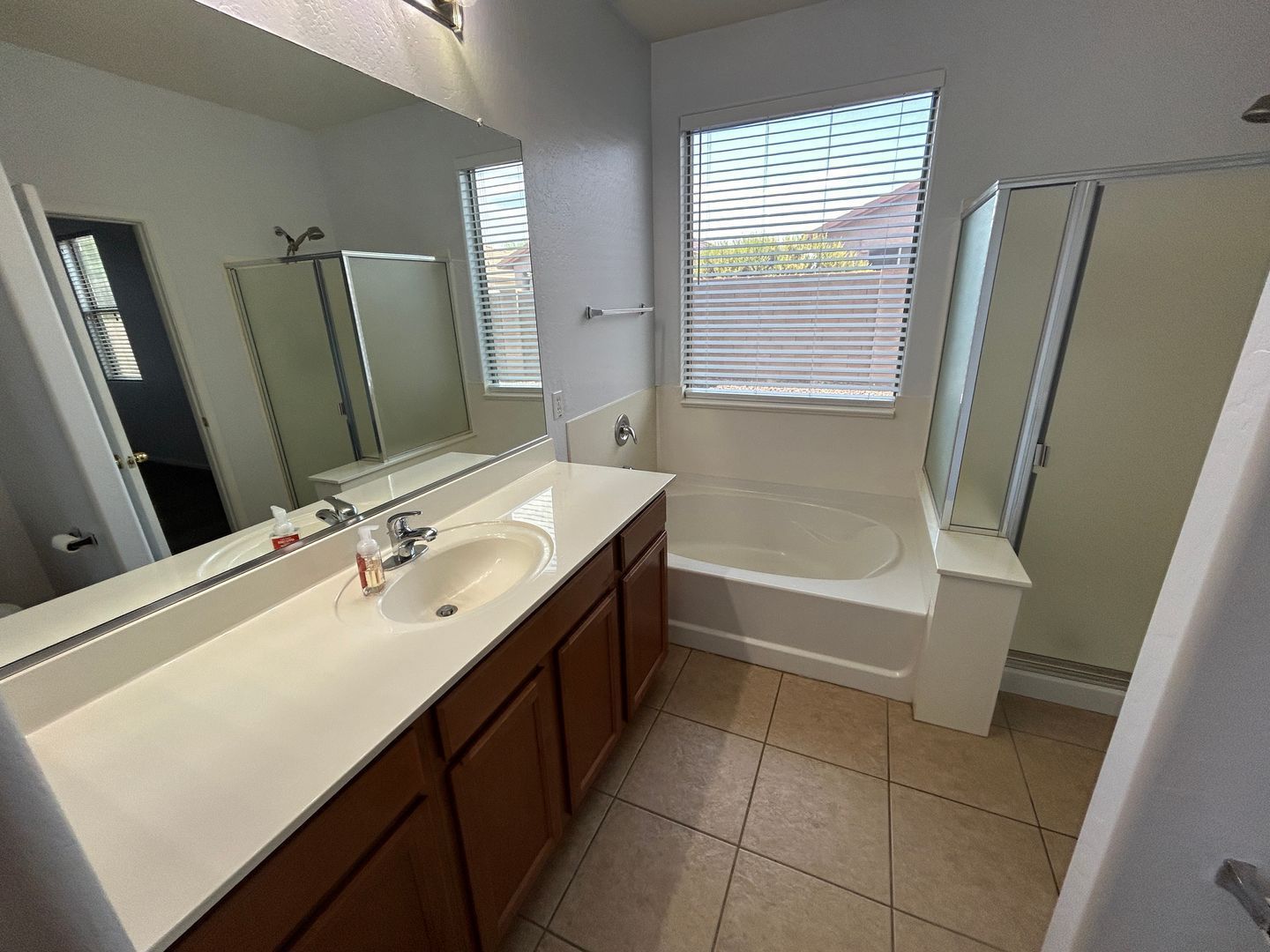 Fantastic 4 bedroom / 3 bathroom home in Bell West Ranch !! property image