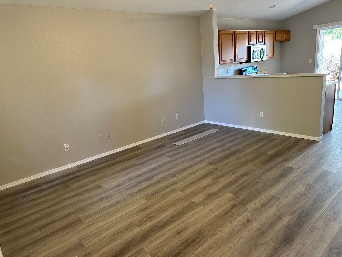 3 bedroom 2 bath home in Countryside- Available for Early September Move In! property image