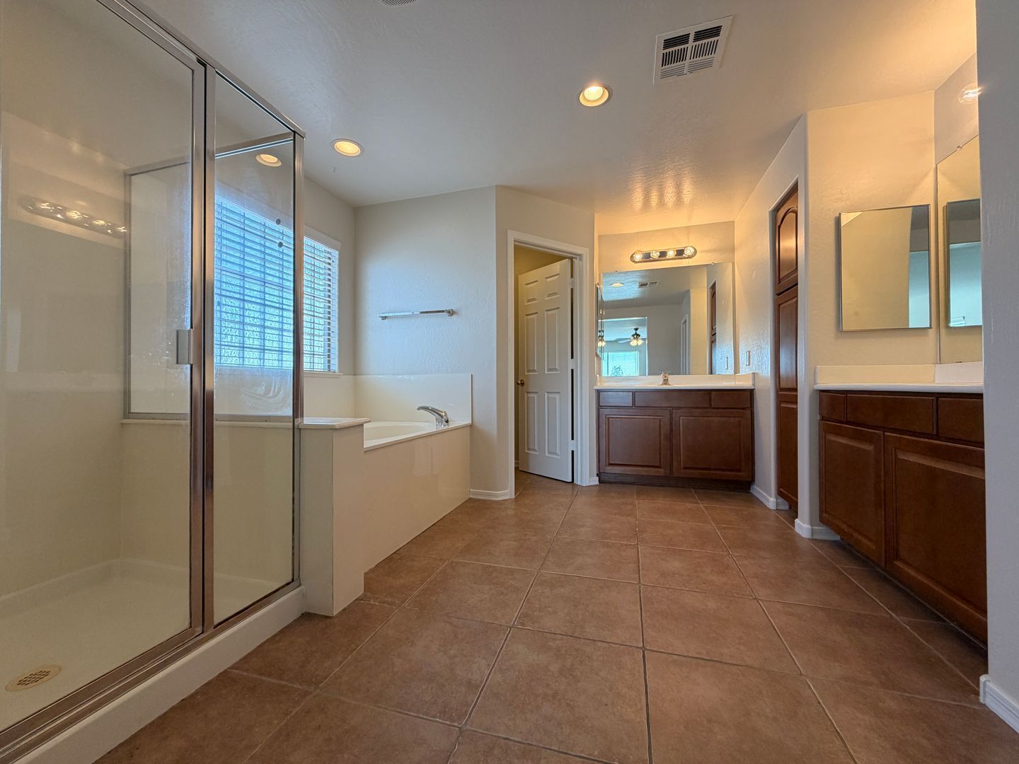 Updated 5 bedroom/3 bathroom home WITH POOL in Surprise Farms ready for immediate move-in property image