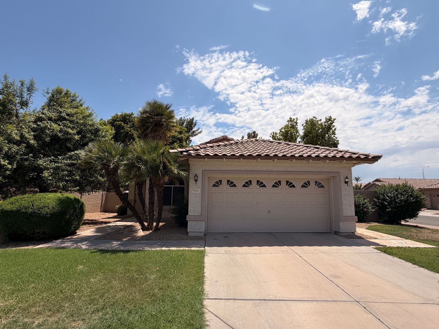 LOCATION LOCATION !!  3 bedroom 2 bath home in Chandler(Ocotillo) with pool ready for immediate move-in property image