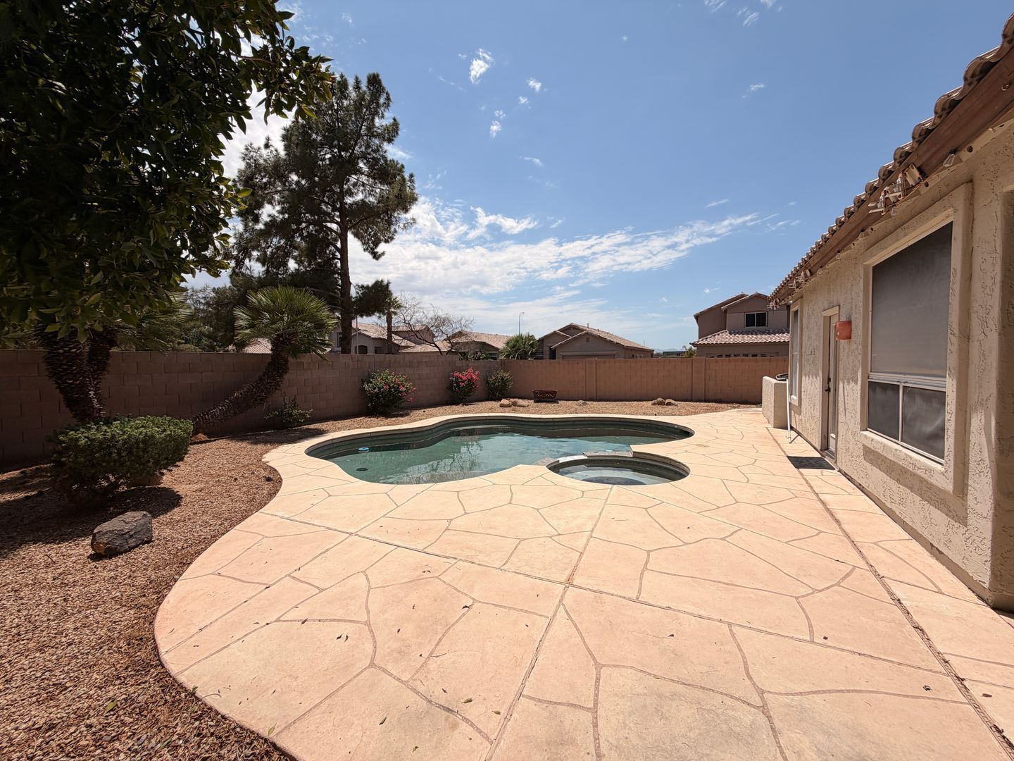 LOCATION LOCATION !!  3 bedroom 2 bath home in Chandler(Ocotillo) with pool ready for immediate move-in property image