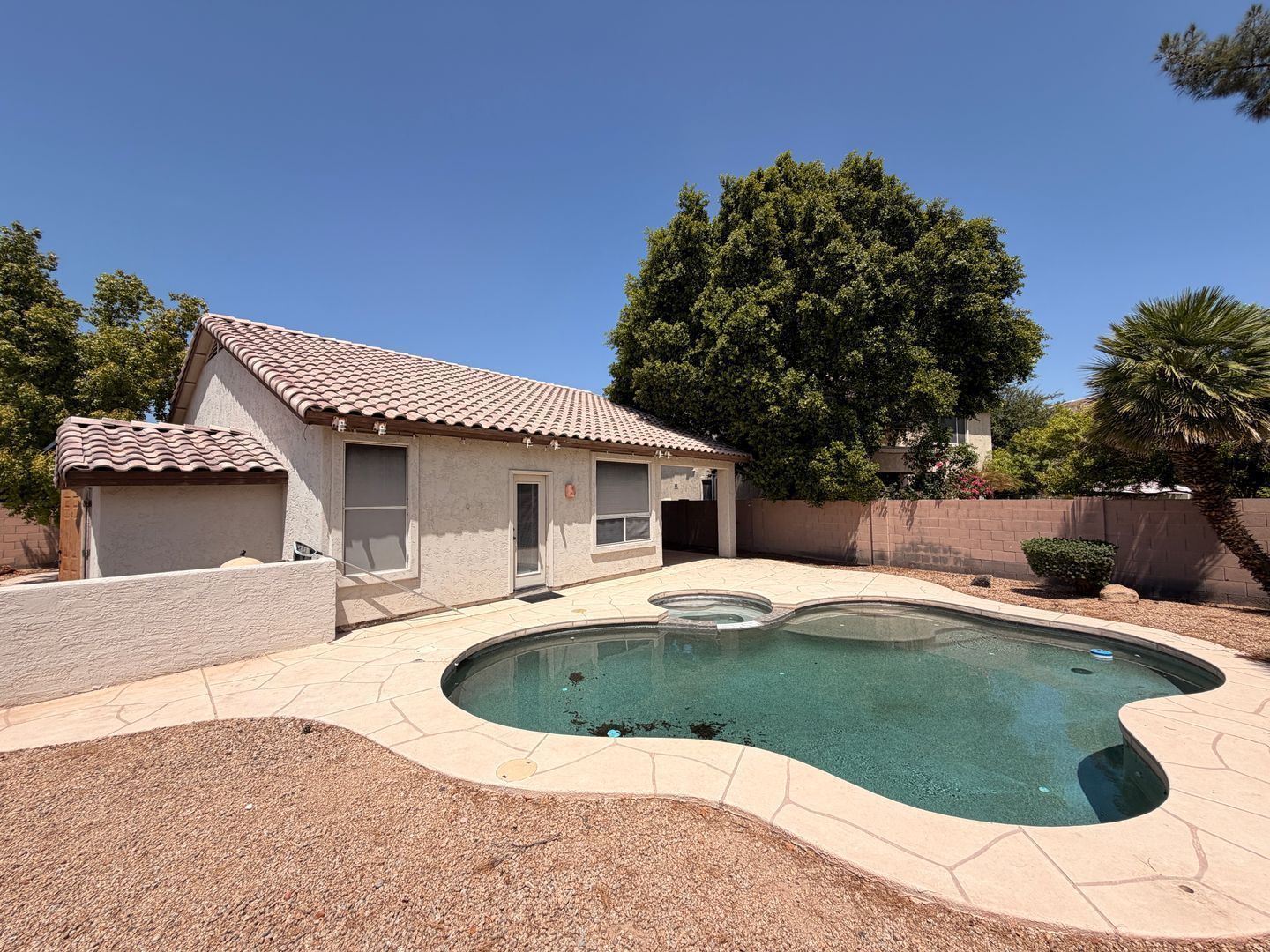 LOCATION LOCATION !!  3 bedroom 2 bath home in Chandler(Ocotillo) with pool ready for immediate move-in property image