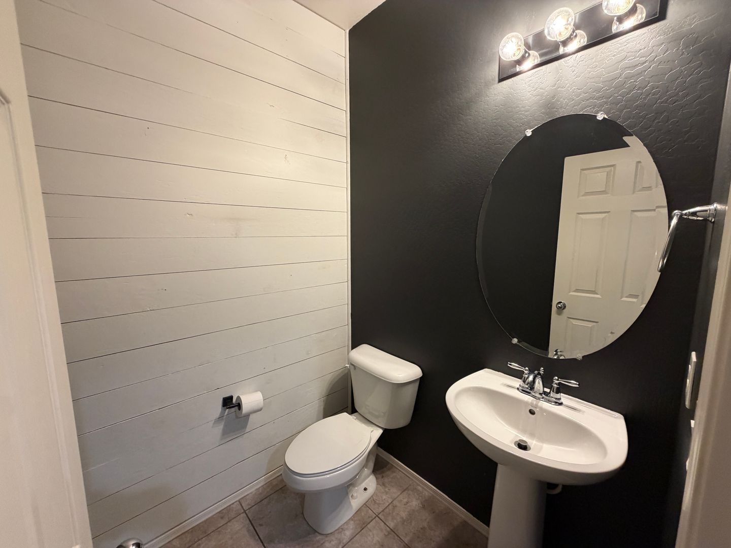 Corner Lot Living in Surprise! Spacious 3-Bedroom Home Available early August property image