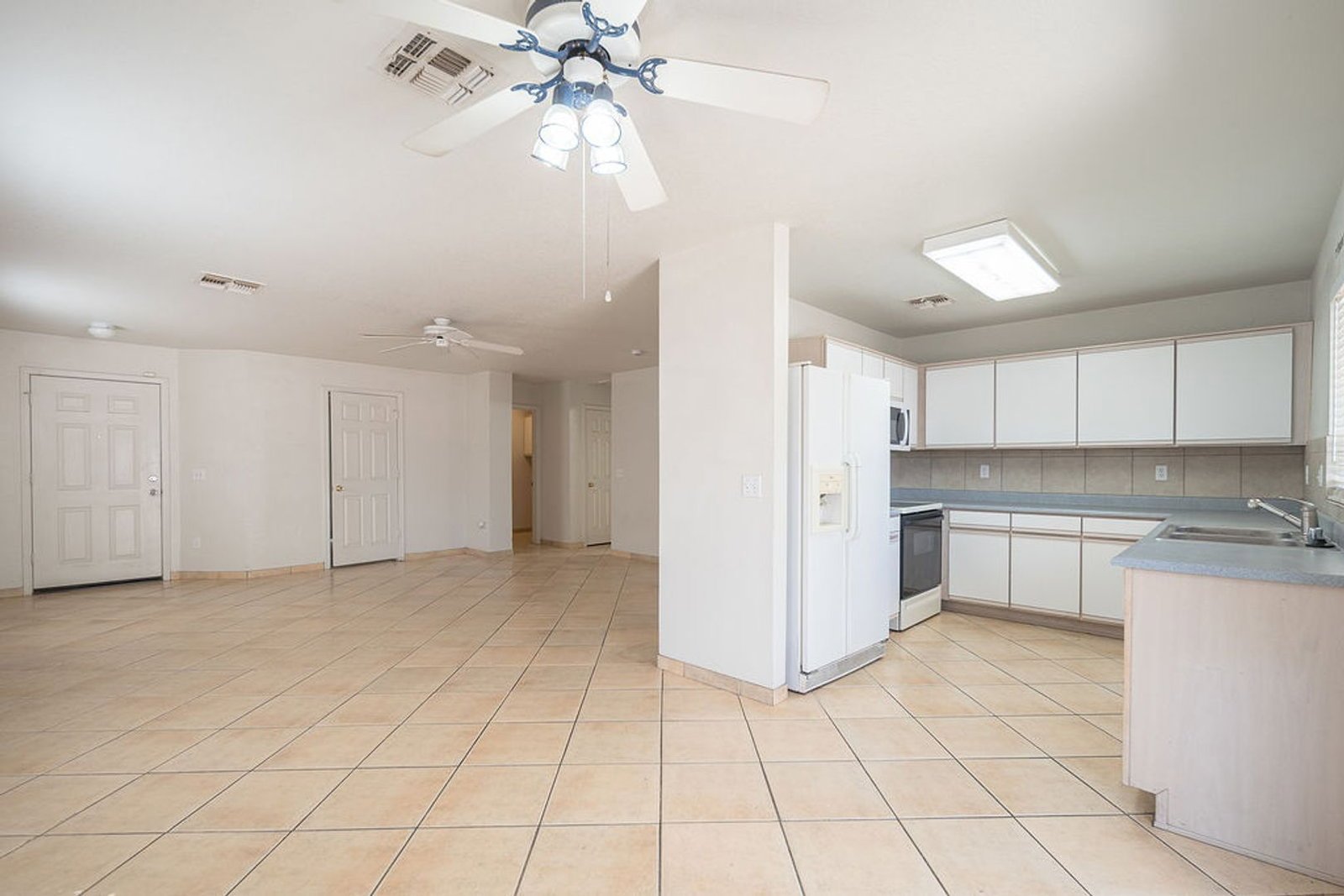 Charming 2-Bedroom, 2 Bath Home in Surprise, Mid September Move In! property image