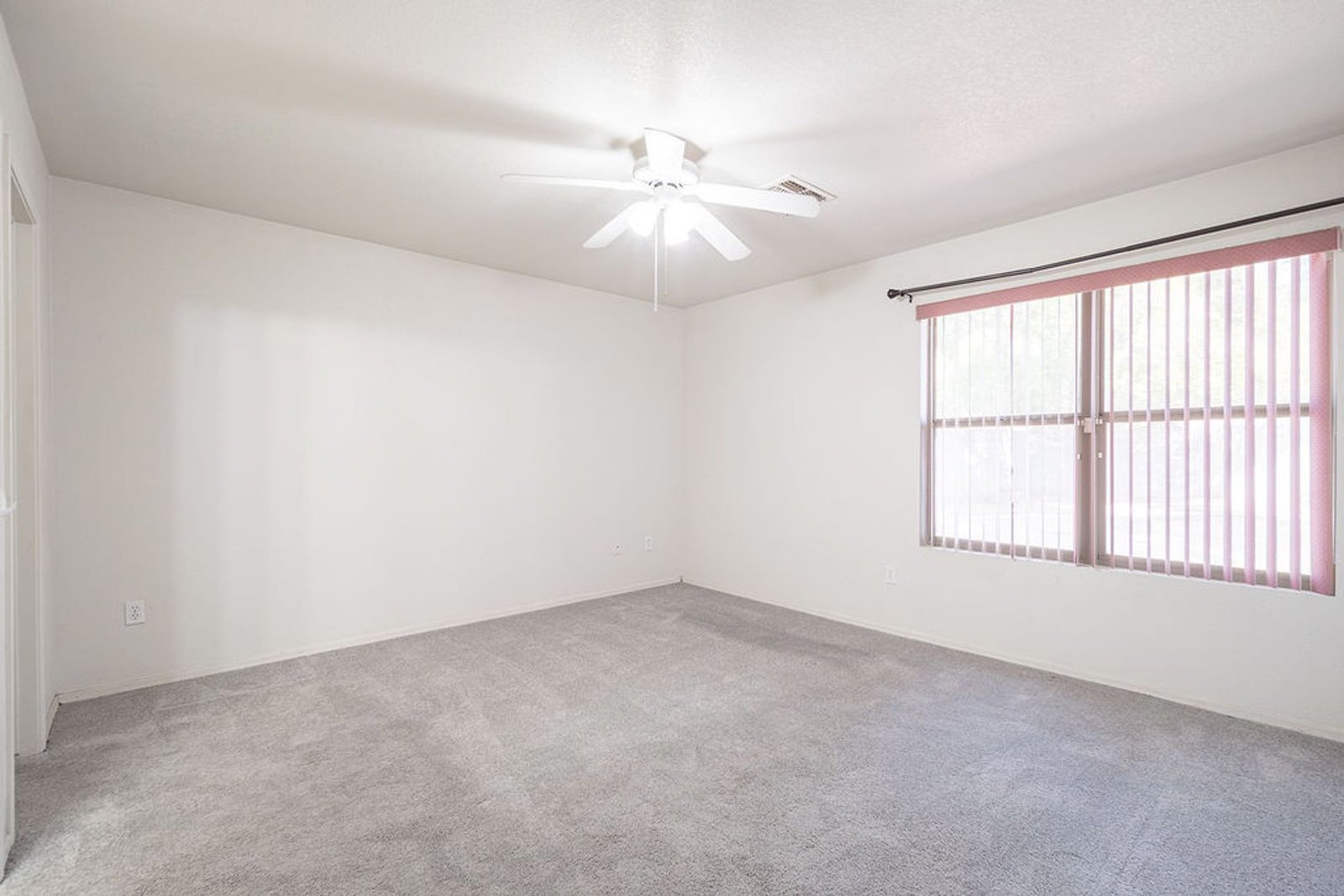 Charming 2-Bedroom, 2 Bath Home in Surprise, Mid September Move In! property image