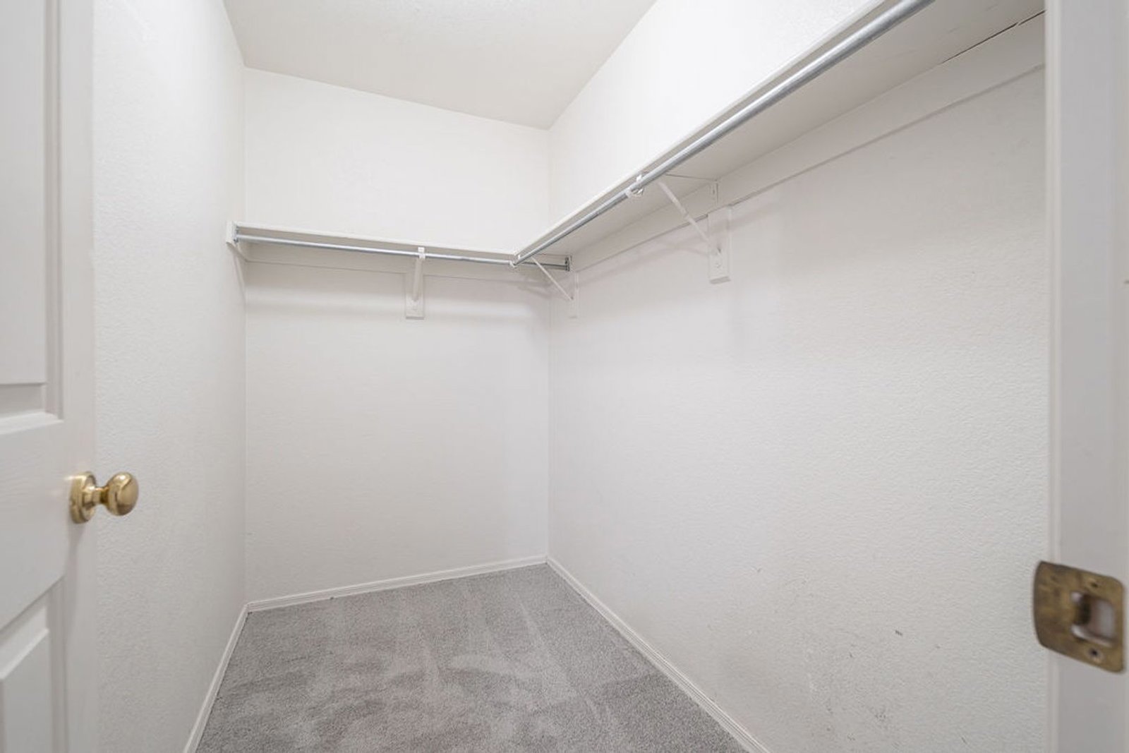 Charming 2-Bedroom, 2 Bath Home in Surprise, Mid September Move In! property image