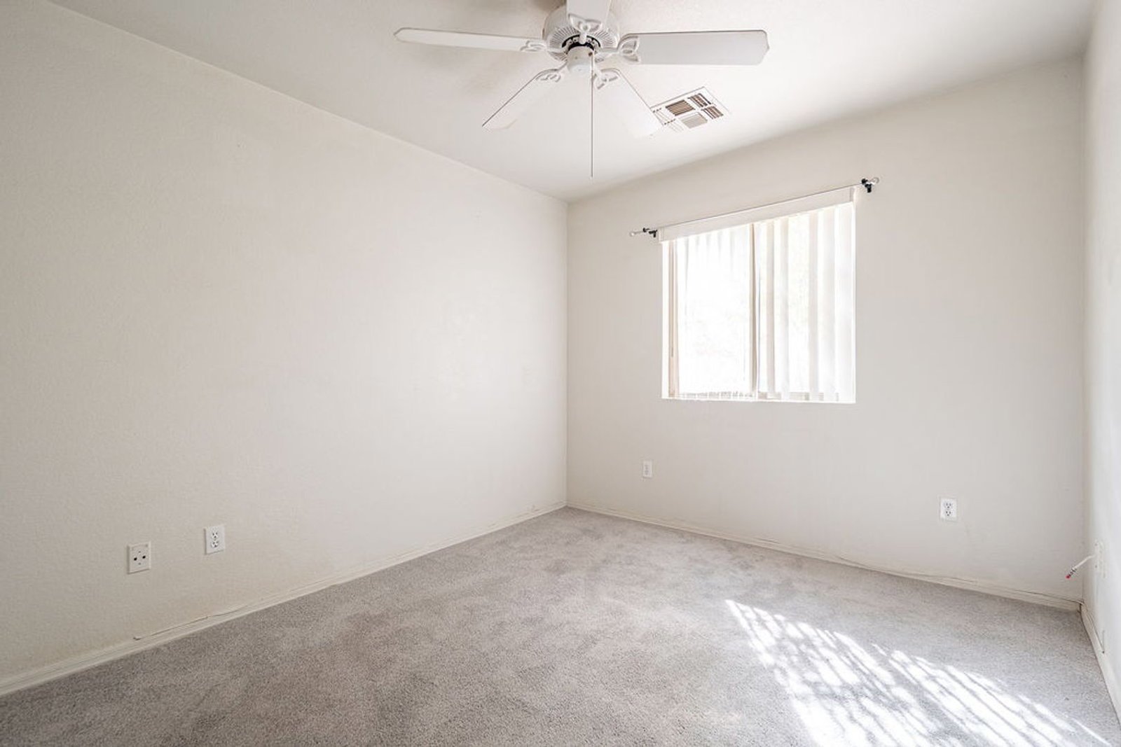 Charming 2-Bedroom, 2 Bath Home in Surprise, Mid September Move In! property image