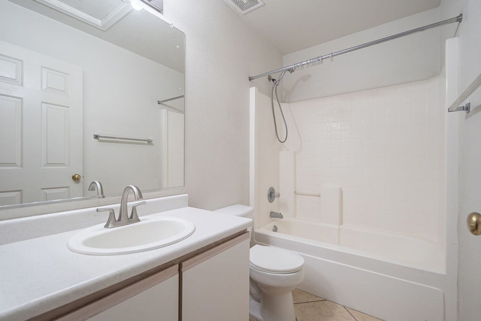 Charming 2-Bedroom, 2 Bath Home in Surprise, Mid September Move In! property image