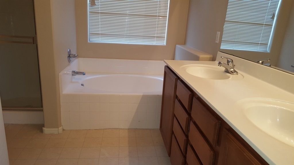 4 bedroom 2 bath home in Laveen Meadows is available for Early September move in! property image
